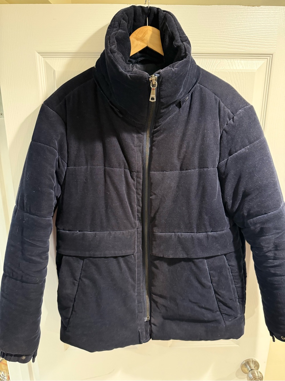 Men's Banana Republic Navy Puffer Jacket with High Collar Size Small Runs Big M